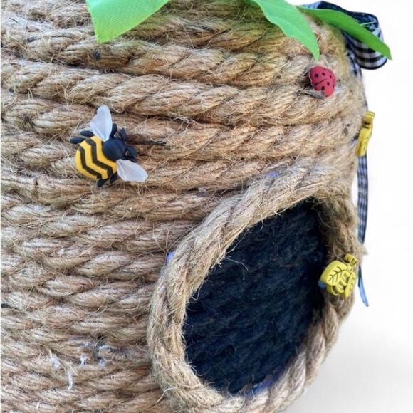 Burt's Bees Jute Beehive with Sunflower and Bee Accents - Picture 3 of 8